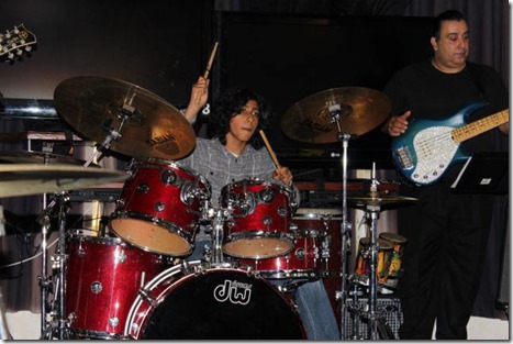 912701_4989262336370_2103903791_n[1]