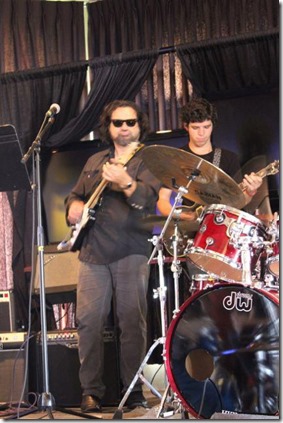 961885_4989262456373_1640278831_n[1]