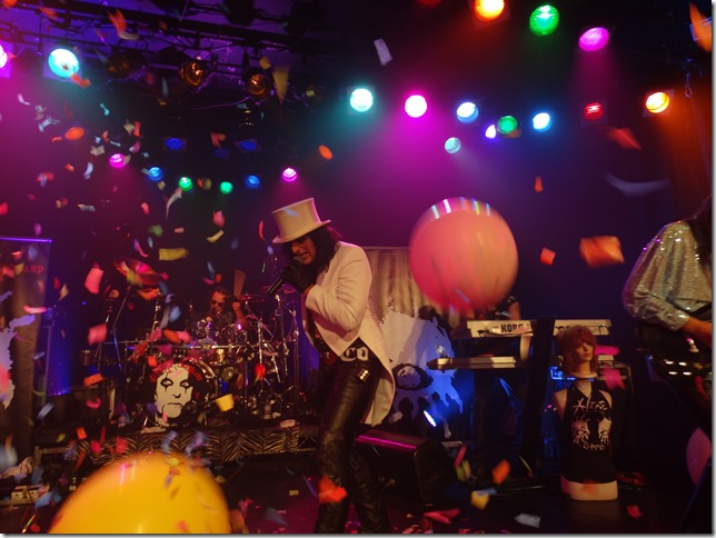 ALICE IN COOPERLAND AXS TV The World's Greatest Tribute Bands The